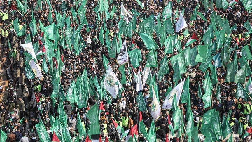 بين الحية ومشعل... حماس تنتخب مديرًا لمكتبها السياسي قريبًا