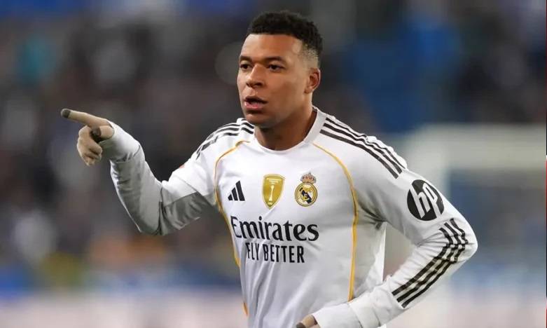 متفرقات كروية... ليفربول يفرض شروطاً تعجيزية على يوفنتوس
ومبابي خارج الحسابات ورسالة إنريكي ومستقبل ديمبيلي