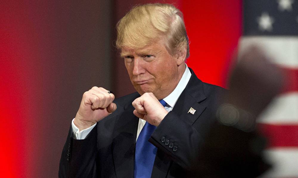 الغارديان: ترامب رجل التناقضات والجنون