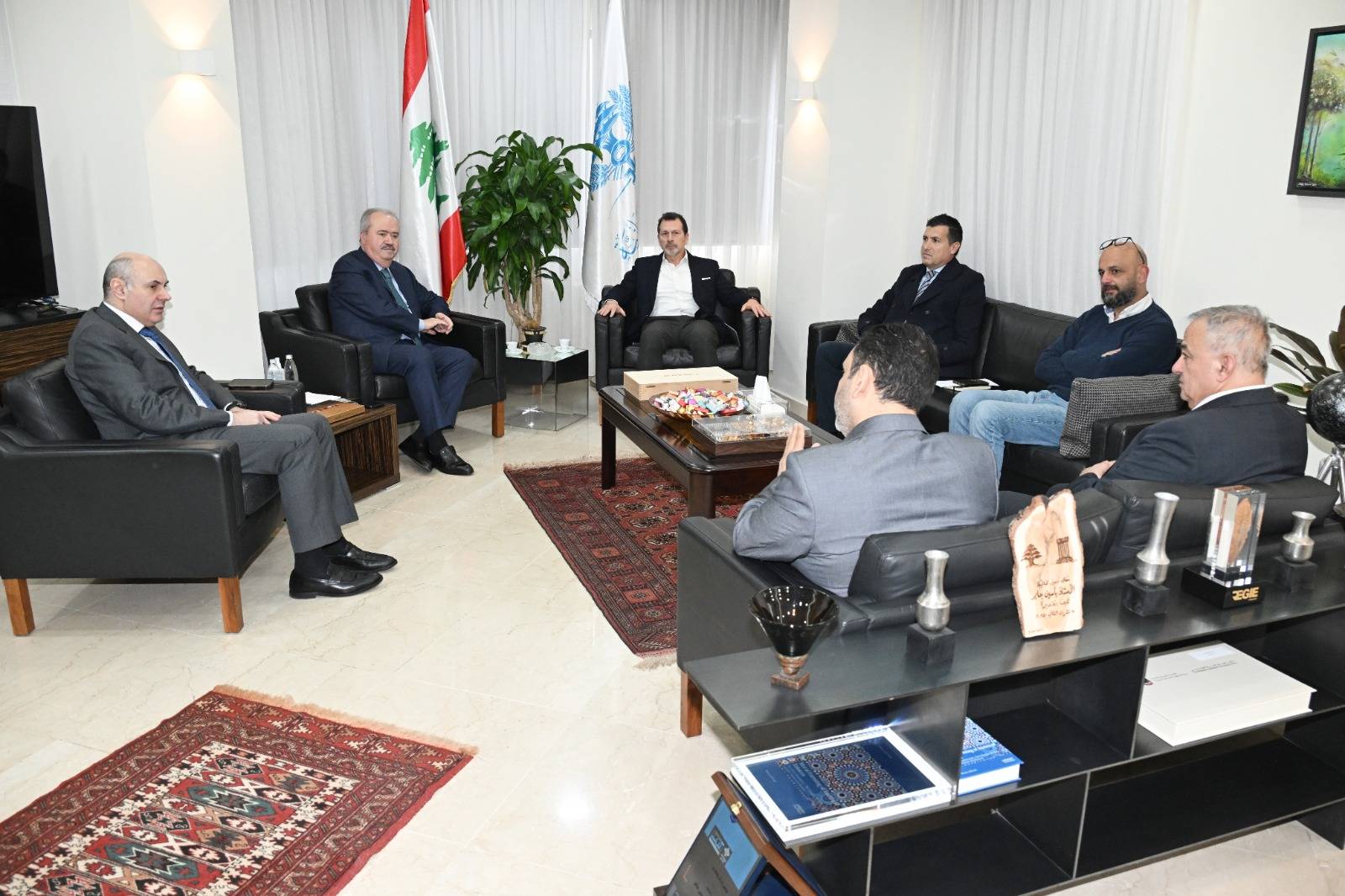 جابر عرض وشحادة الإجراءات
التنفيذية لإصدار الطابع الإلكتروني