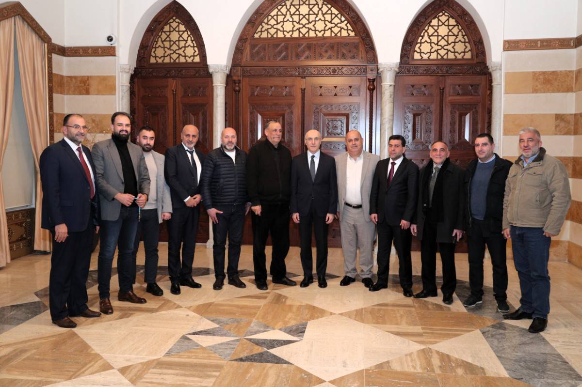 الحجار عرض مع 3 نواب شؤونا إنمائية