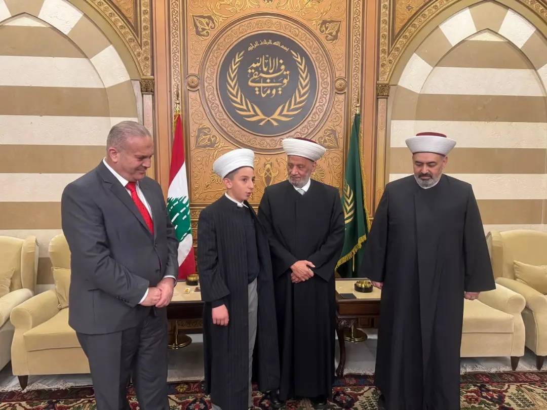 دريان يستقبل وفداً من 