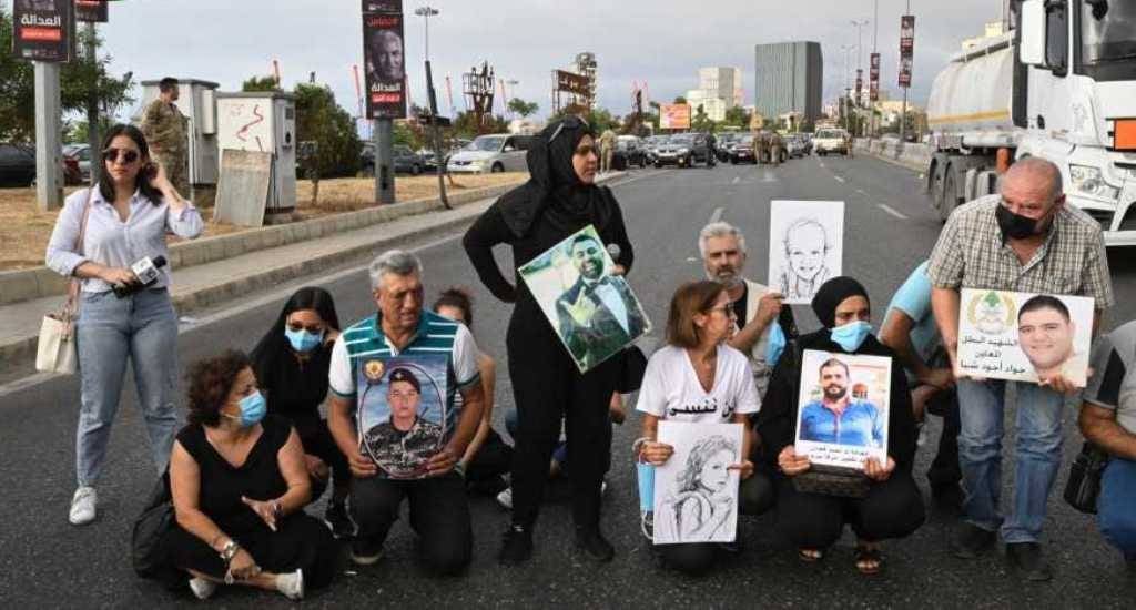 أهالي ضحايا انفجار المرفأ: كيف يُعقل أن يُكافأ من هو موضع مساءلة قضائية بمنصبٍ حساس؟