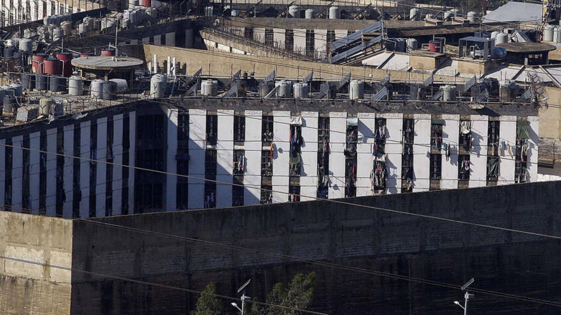 أوقف 61 شهرا دون محاكمة...انتحار سجين في رومية