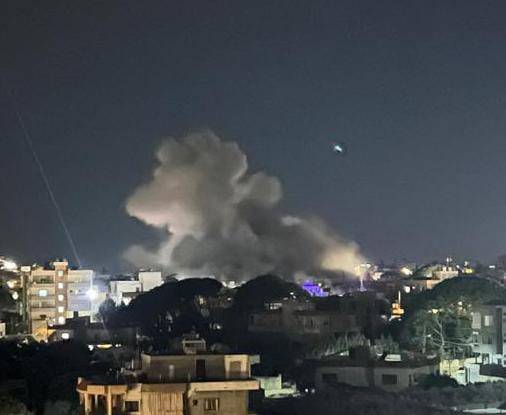 سلسلة غارات أسرائيلية عنيفة على بلدة الخرايب في جنوب لبنان