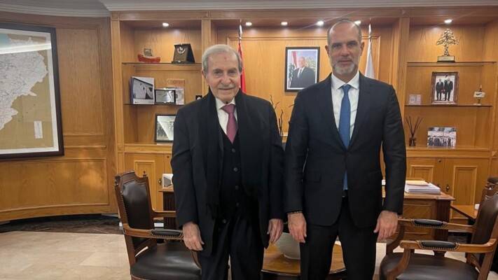 في إطار متابعة ملفات المناطق.. رسامني عقد سلسلة اجتماعات إنمائية مع زوار