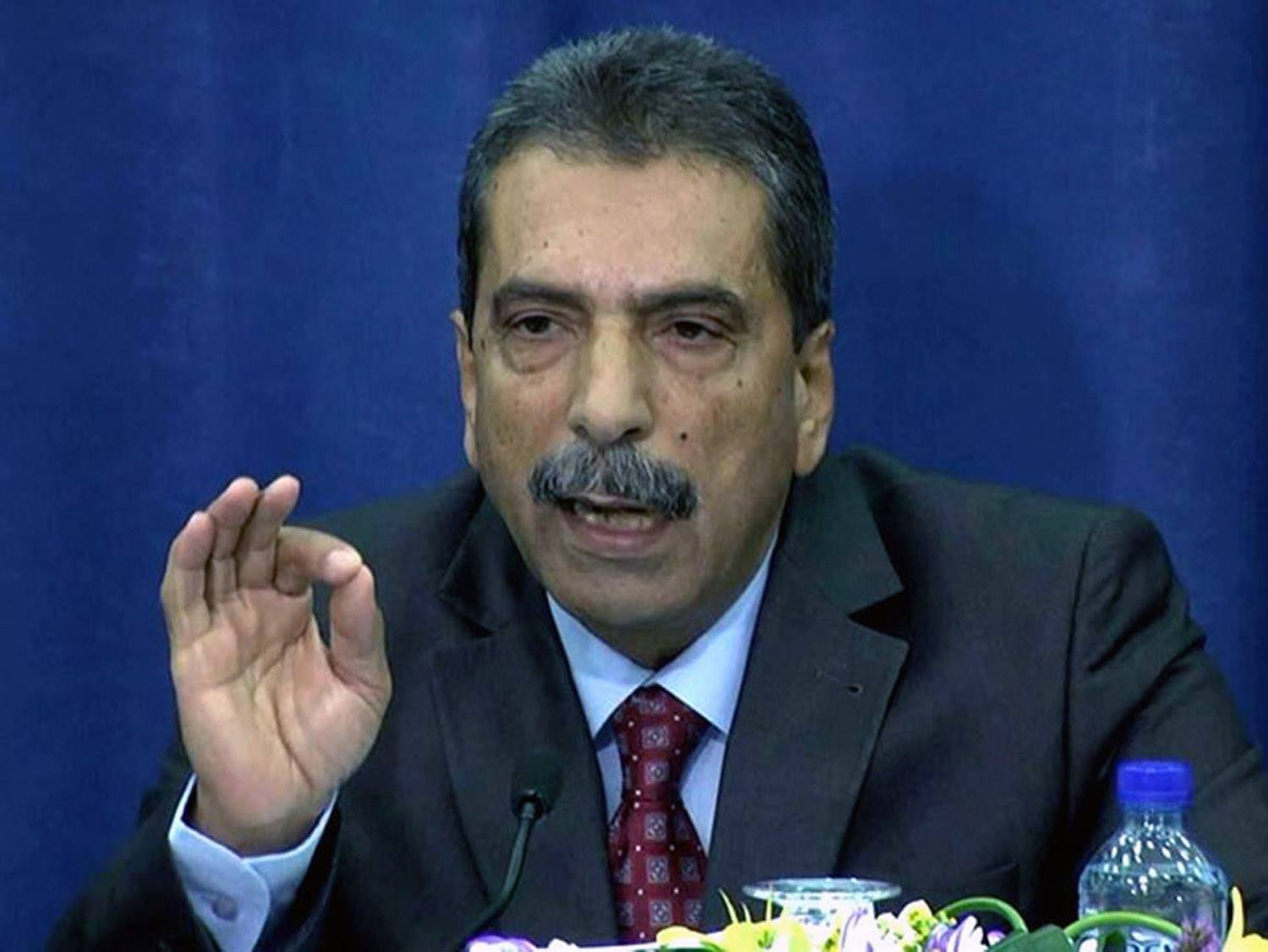 الطيراوي يهدد بكشف فضائح فساد للرئيس الفلسطيني!