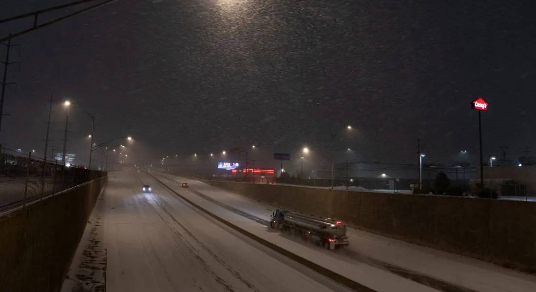 عاصفة قوية تضع نصف الولايات المتحدة تحت الطوارئ!