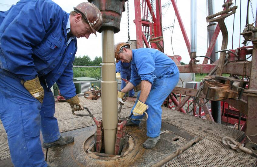 تهديدات ترامب ترفع أسعار النفط