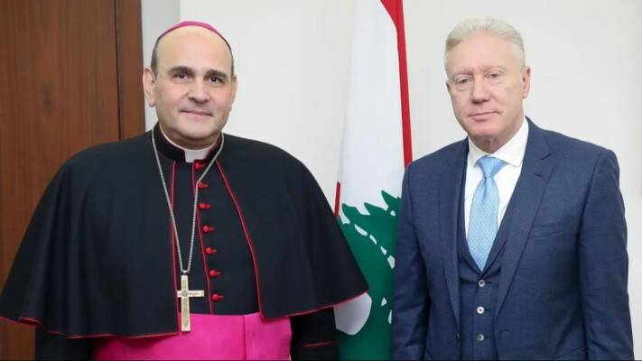 استقبل السفير البابوي ووفدًا من اتحاد بلديات العرقوب ومخاتيرها
رجي: قضية مزارع شبعا هي في سلمّ أولويات الوزارة