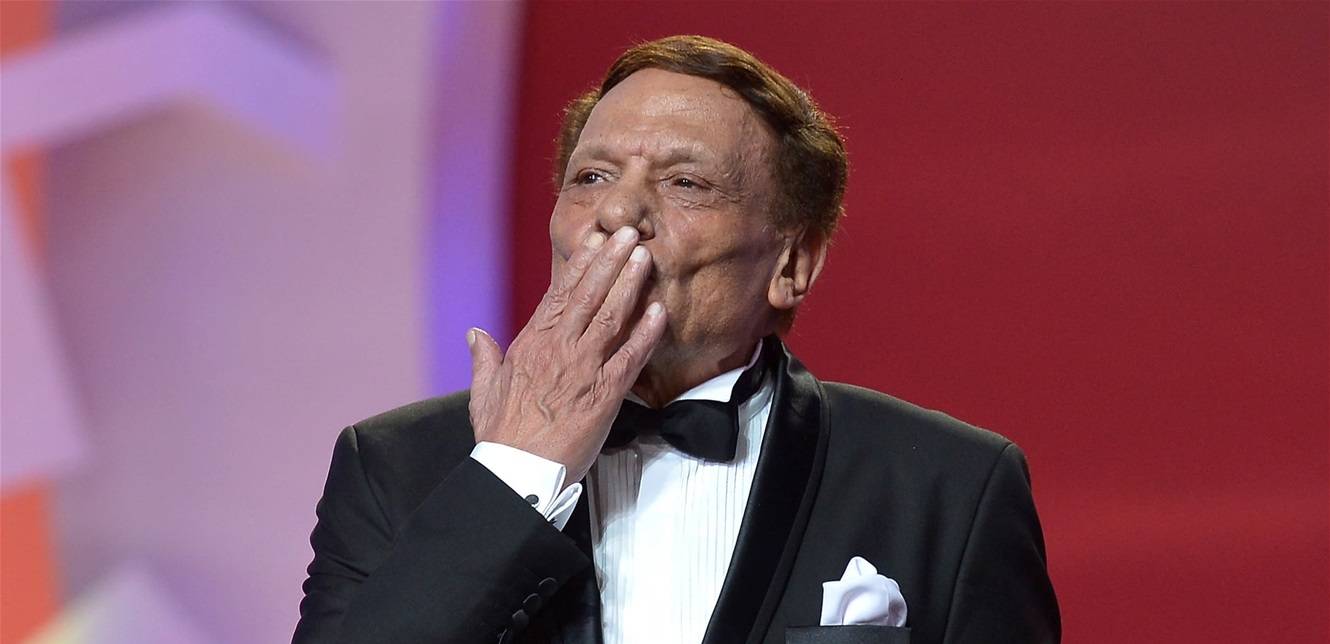 أنباء عن نقل عادل إمام إلى المستشفى نتيجة تعرّضه لأزمة صحية مُفاجئة!؟