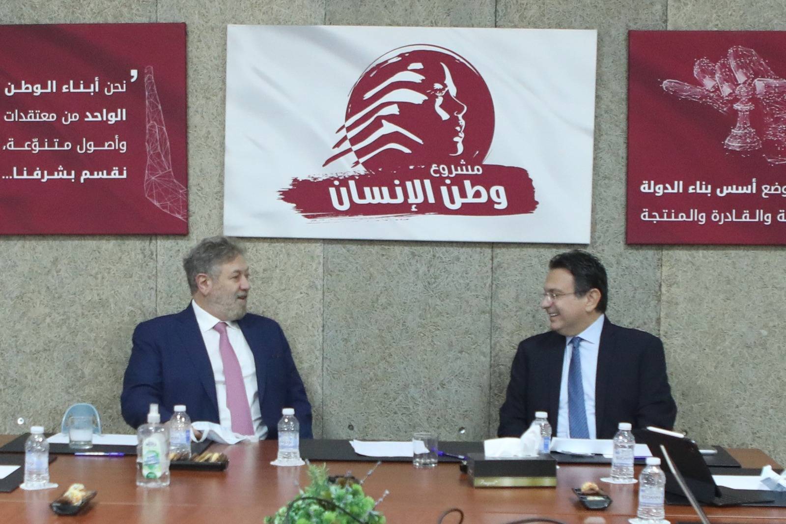 الخازن يزور 