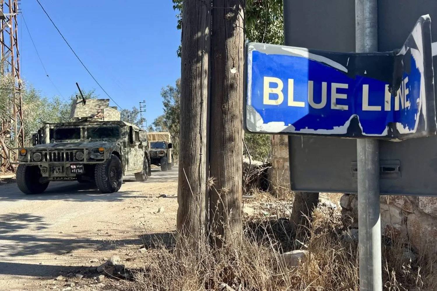 وقف الاعتداءات رهن المفاوضات المباشرة بين بيروت وتل ابيب
عون وبري لوقف التشنجات وماكرون يحشد للجيش ووفد البنك الدولي في بيروت