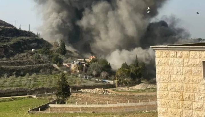 العدو يُواصل عدوانه: شهيدان وجرحى في غارات استهدفت الجنوب والبقاع