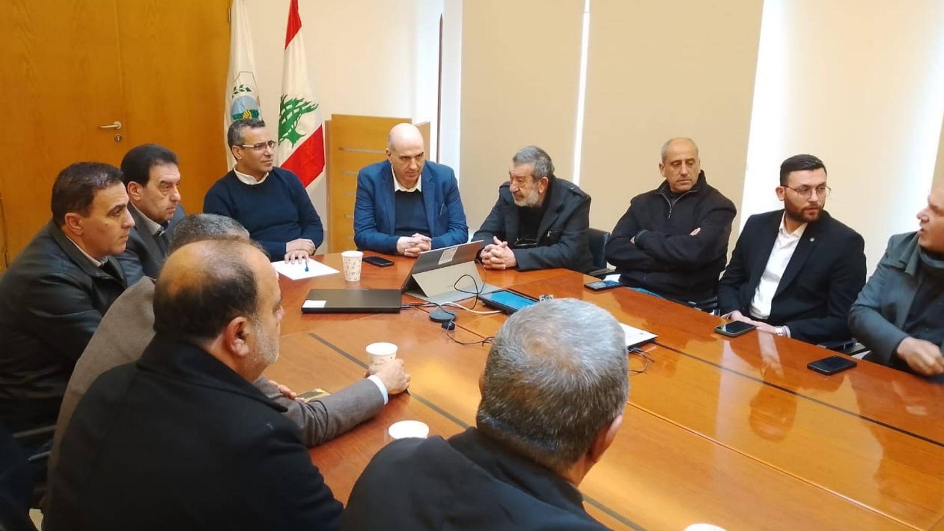 هاني عرض مع نواب عكار وهيئات
بقاعية سبل حماية المزارعين