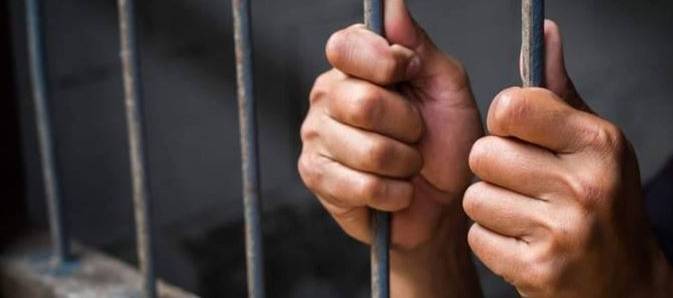 توقيف سارق سيارات و”فانات”!