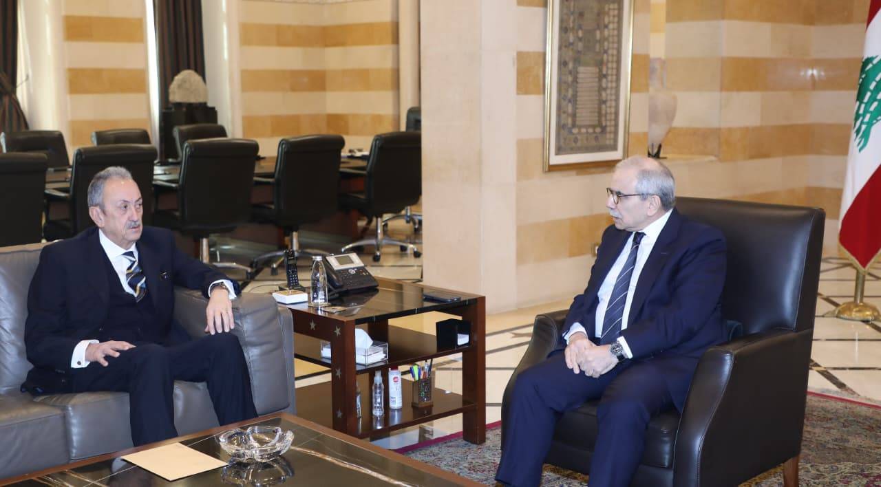 سلام يستقبل كرم