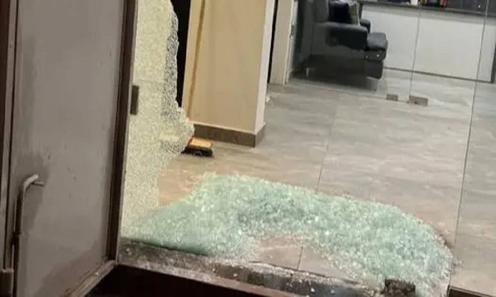إصابة طفلة واثنين آخرين بانفجار قنبلة يدوية في مخيّم البداوي