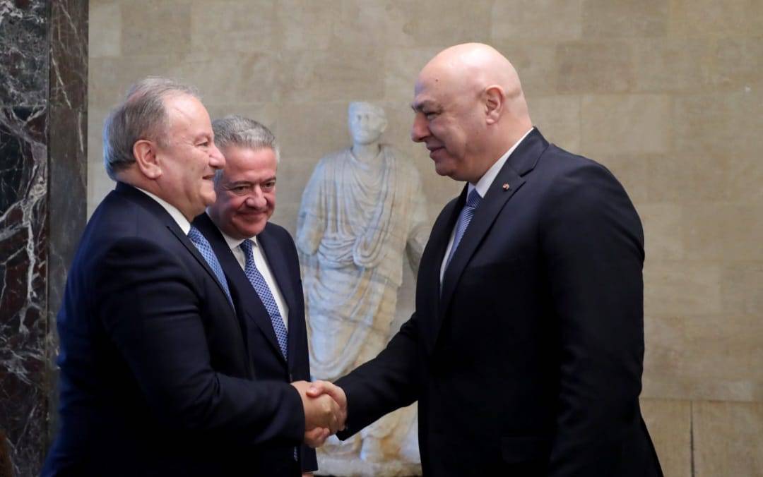 الأخلاق...الميزة الأساسيّة لبناء الوطن