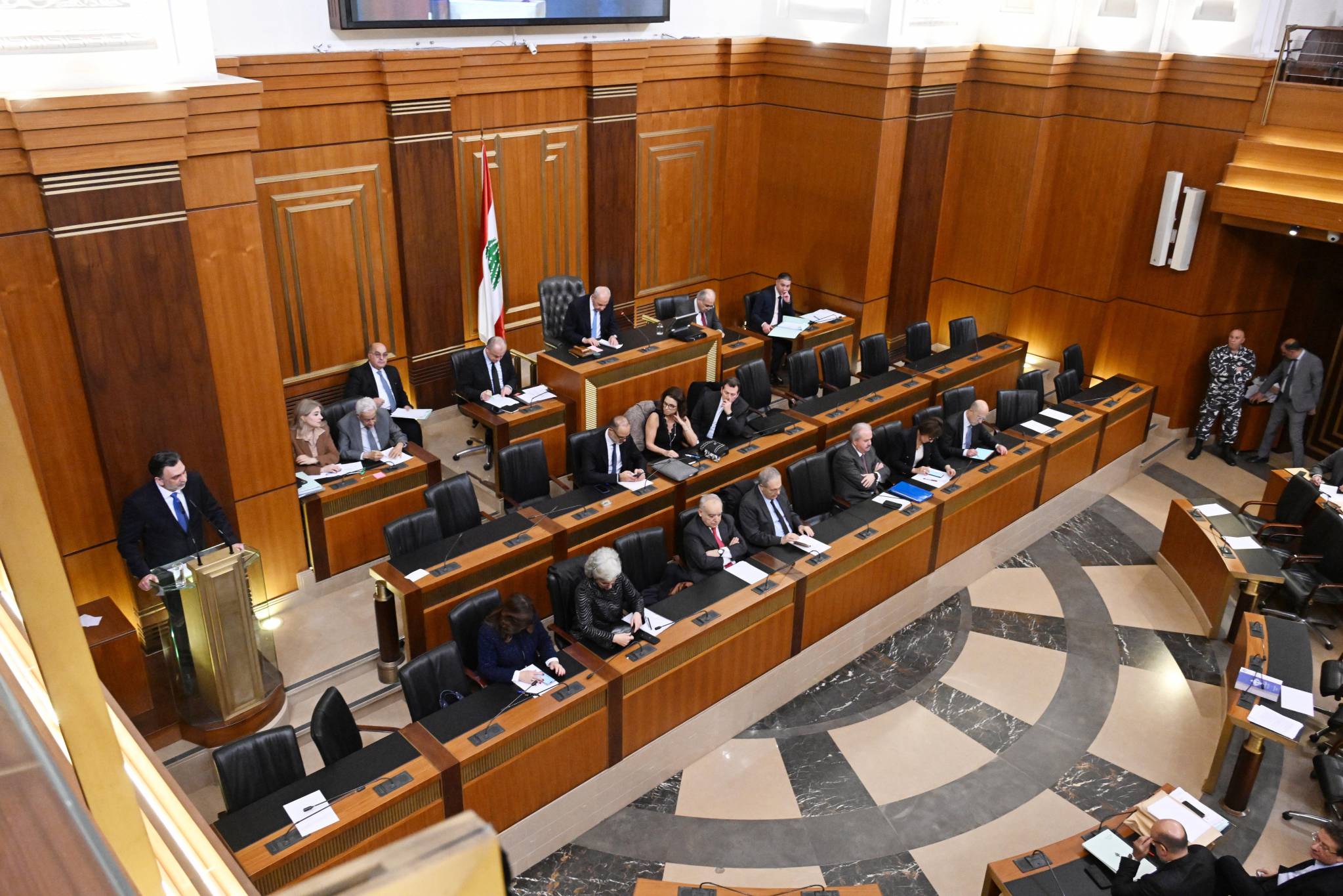 فرقاء لبنان وحافة الحرب والتفاوض بين واشنطن وطهران