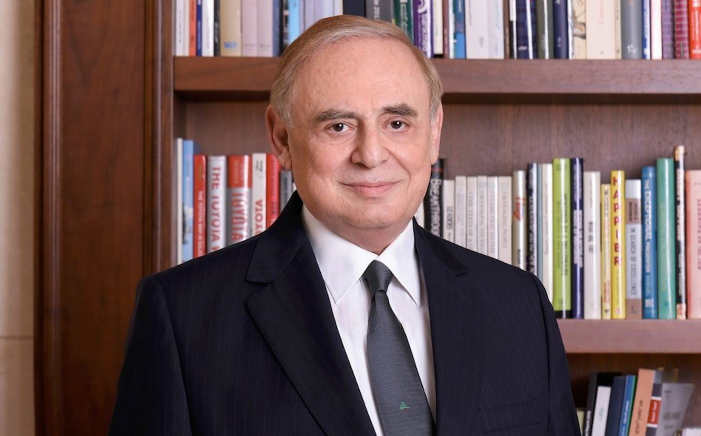 البستاني يقترح تعليق رسم الانتقال على الودائع المحجوزة