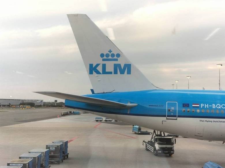 تعليق الرحلات الجوية الهولندية إلى 