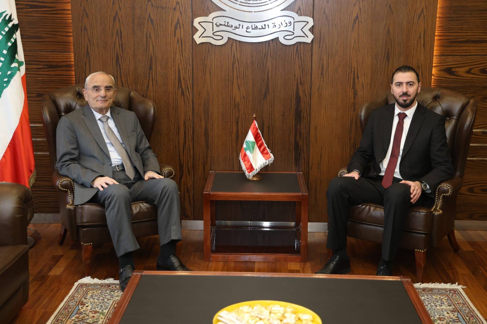 منسى يستقبل نوابًا ويبحث الأوضاع العامة