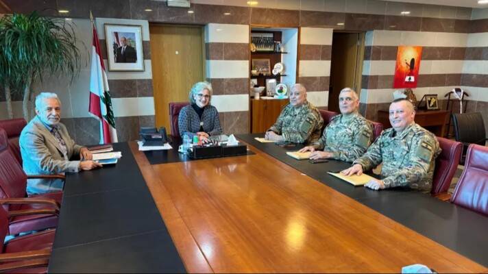 تسلّمت دعوة للمشاركة بالمنتدى العالمي للتعليم 2026
كرامي بحثت مع رئيس أركان الجيش
تسهيل معادلة شهادات العسكريين