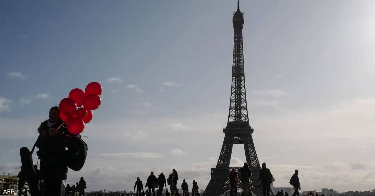 هل تصبح الصداقة علاقة قانونية؟ مقترح يثير انقسامًا في فرنسا
