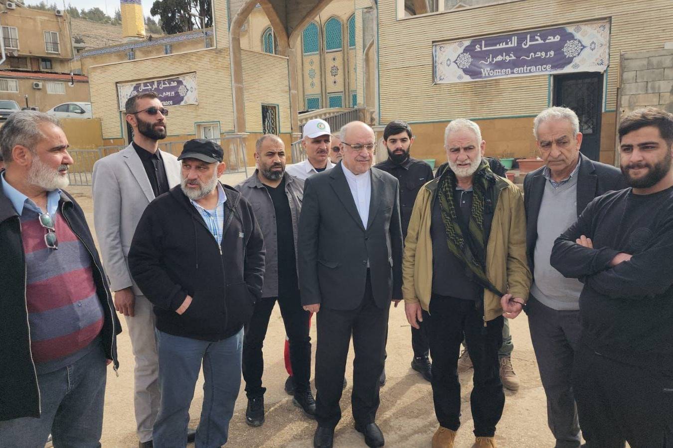 تفقّد مقام السيّدة خولة في بعلبك ... وحزب الله كرّمه لمناسبة انتهاء مهمّته
أماني: من واجب السفارة الإيرانيّة أن تكون
الى جانب الشعب اللبناني لمواجهة خسائر الحرب