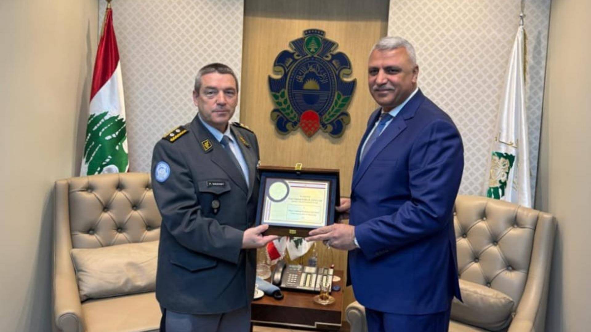 زيارة وداعية لرئيس بعثة مراقبة الهدنة إلى اللواء شقير