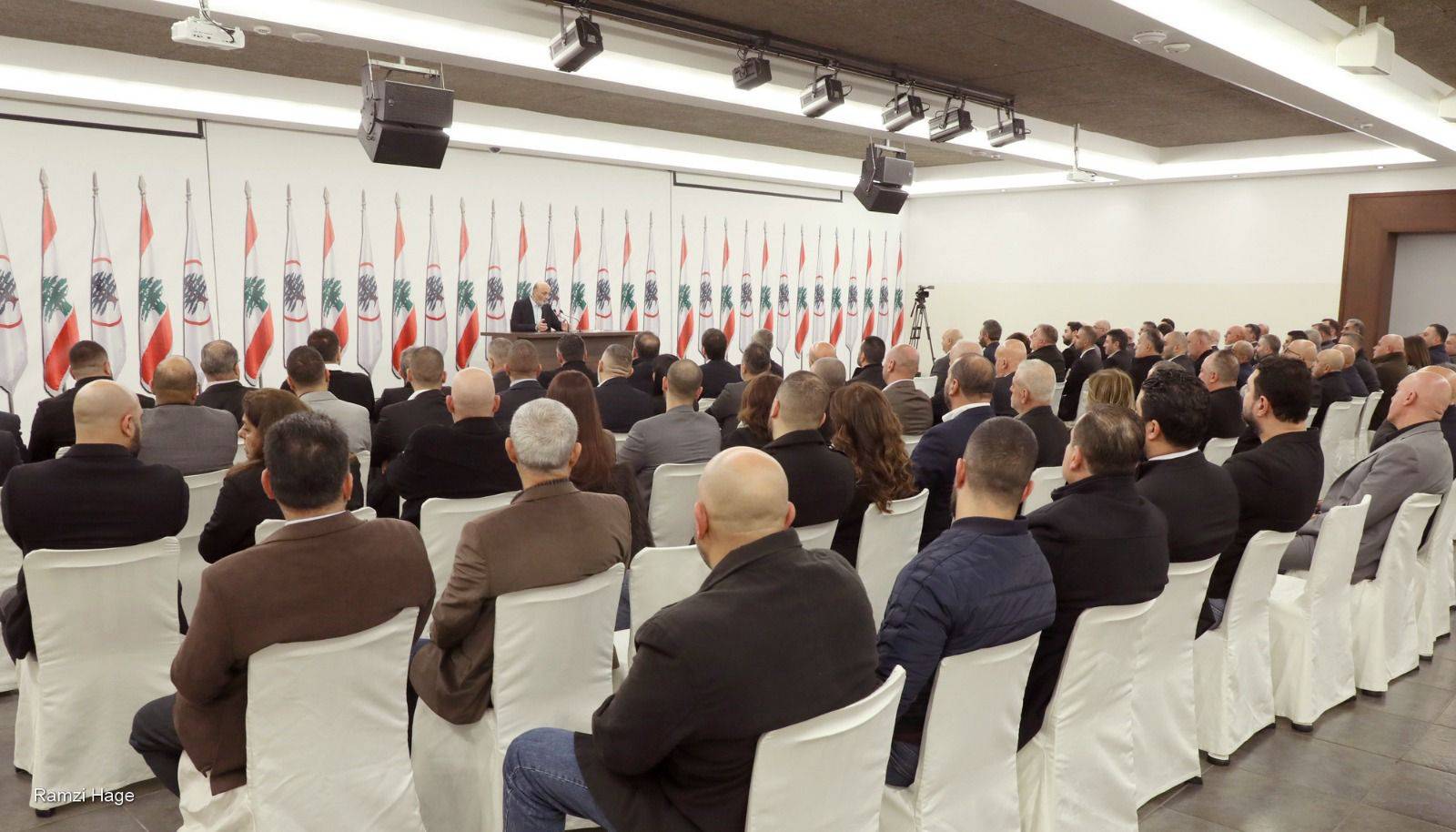 جعجع أعلن عن مرشحه في كسروان:
على أُهْبة الاستعداد لخوض الانتخابات