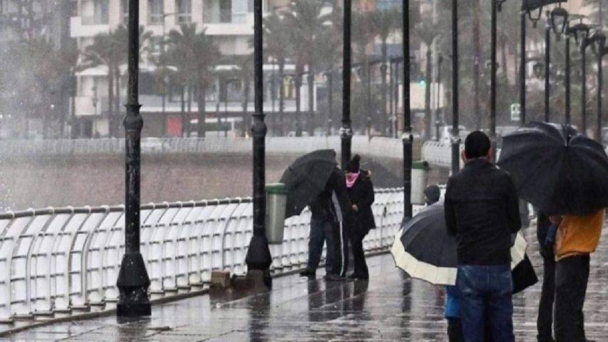 طقس دافئ ومستقرّ حتى مساء الاثنين
يليه منخفض سريع بأمطار غزيرة