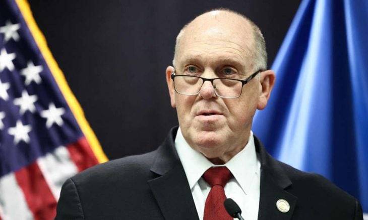 موفد ترامب في مينيابوليس يعلن سحب 700 من شرطة الهجرة فورا