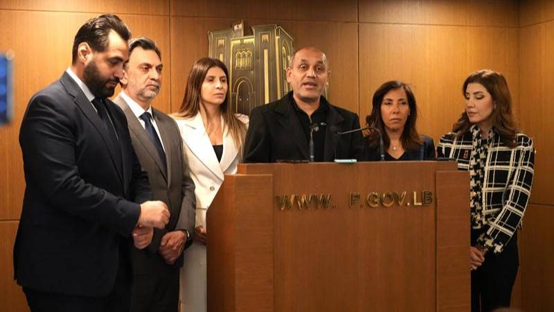 اقتراح قانون لتثبيت المتعاقدين في التعليم الرسمي