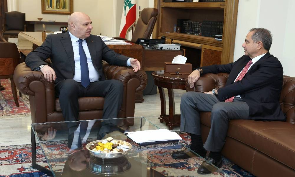 الصدّي  يطلع الرئيس عون على نتائج زيارته الى قطر