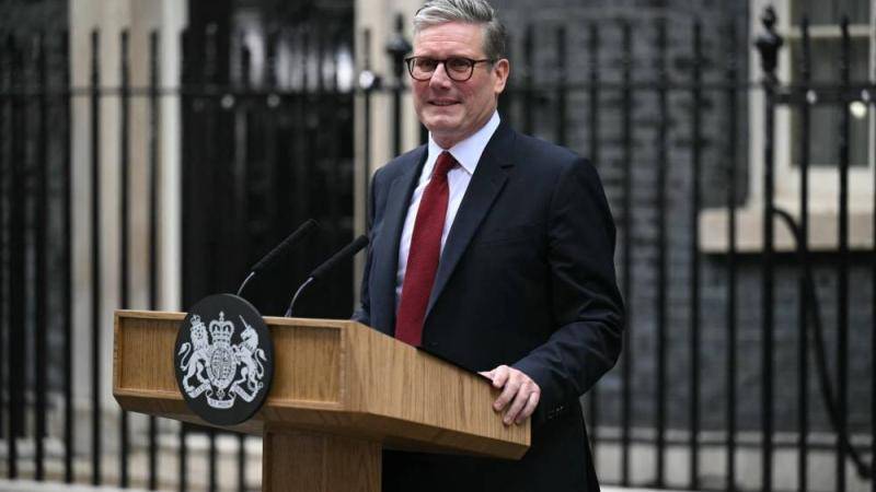 ستارمر يعتذر من ضحايا إبستين