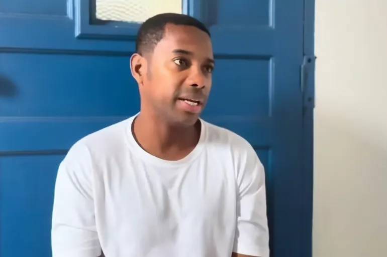 روبينيو يعود الى كرة القدم داخل السجن