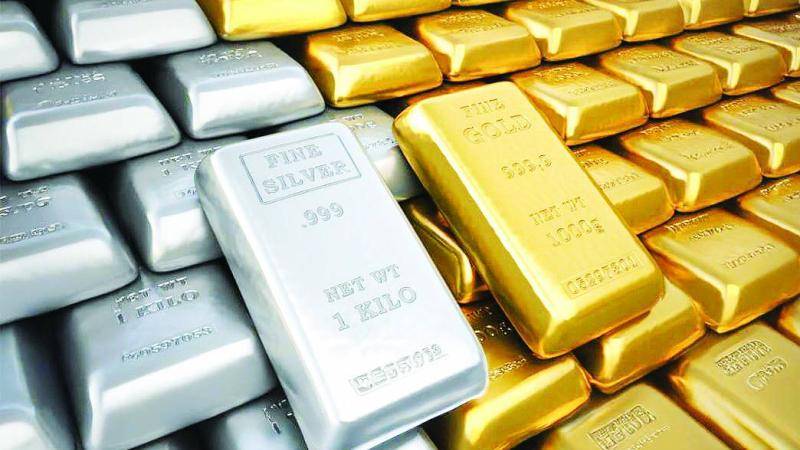 الذهب والفضة يعودان للارتفاع رغم الخسائر المبكرة