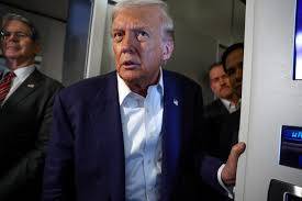 ترامب يُبقي باب الترشح لولاية ثالثة مفتوحا