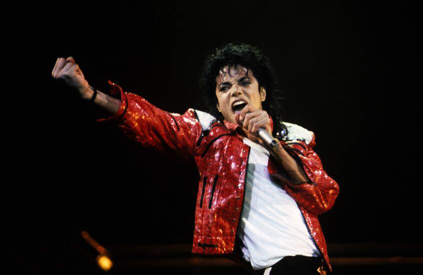 تسريبات صوتية صادمة لمايكل جاكسون