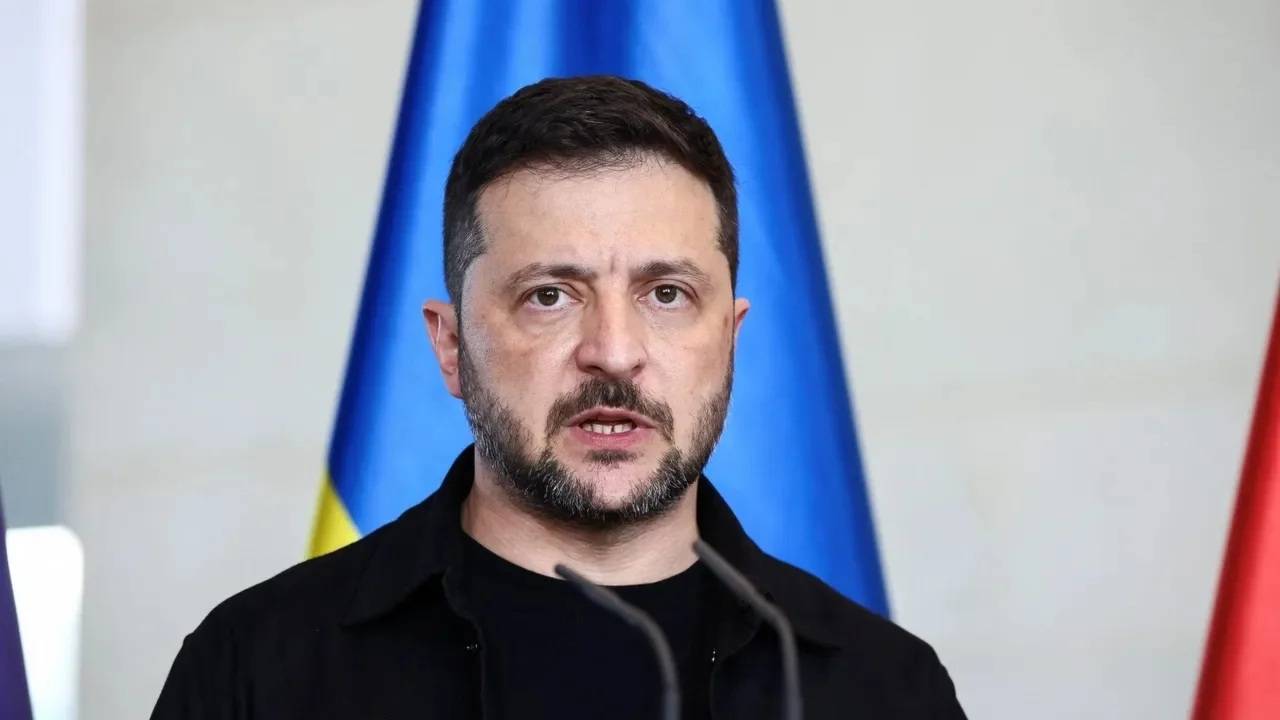 زيلينسكي: البنية التحتية للطاقة في روسيا هدف 