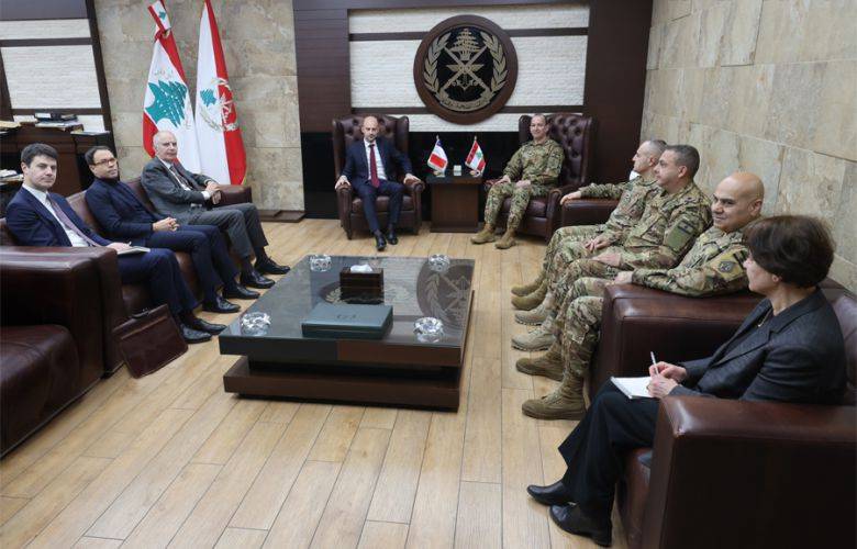 هيكل بحث مع بارو متطلّبات تعزيز
قدرات الجيش والتحضيرات لمؤتمر الدعم