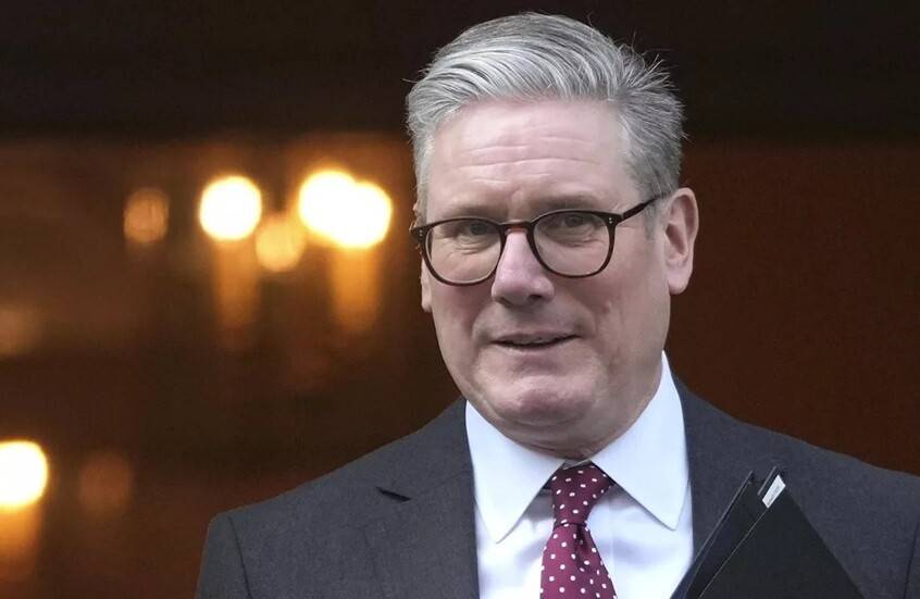 ملفات إبستين تلاحق حكومة ستارمر.. استقالة مدير مكتبه