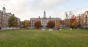 البنتاغون يلغي التدريب والزمالة مع جامعة هارفارد