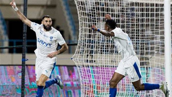 بنزيما يترك بصمة قوية في ظهوره الأول مع الهلال