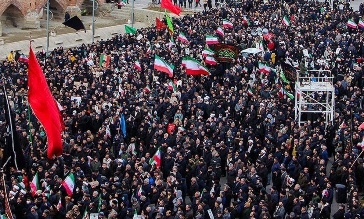 مسيرات جماهيرية في إيران إحياءً للذكرى الـ47 لانتصار الثورة الإسلامية