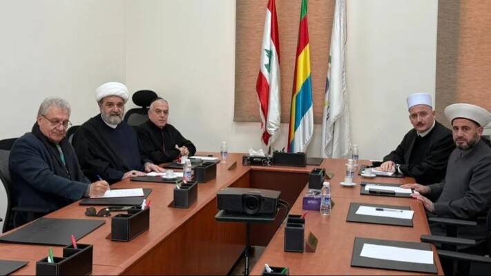 "لجنة متابعة القمّة الروحية" دعت لتوظيف زيارة البابا
لتعزيز الوحدة الوطنية ودعم الدولة ووقف الاعتداءات