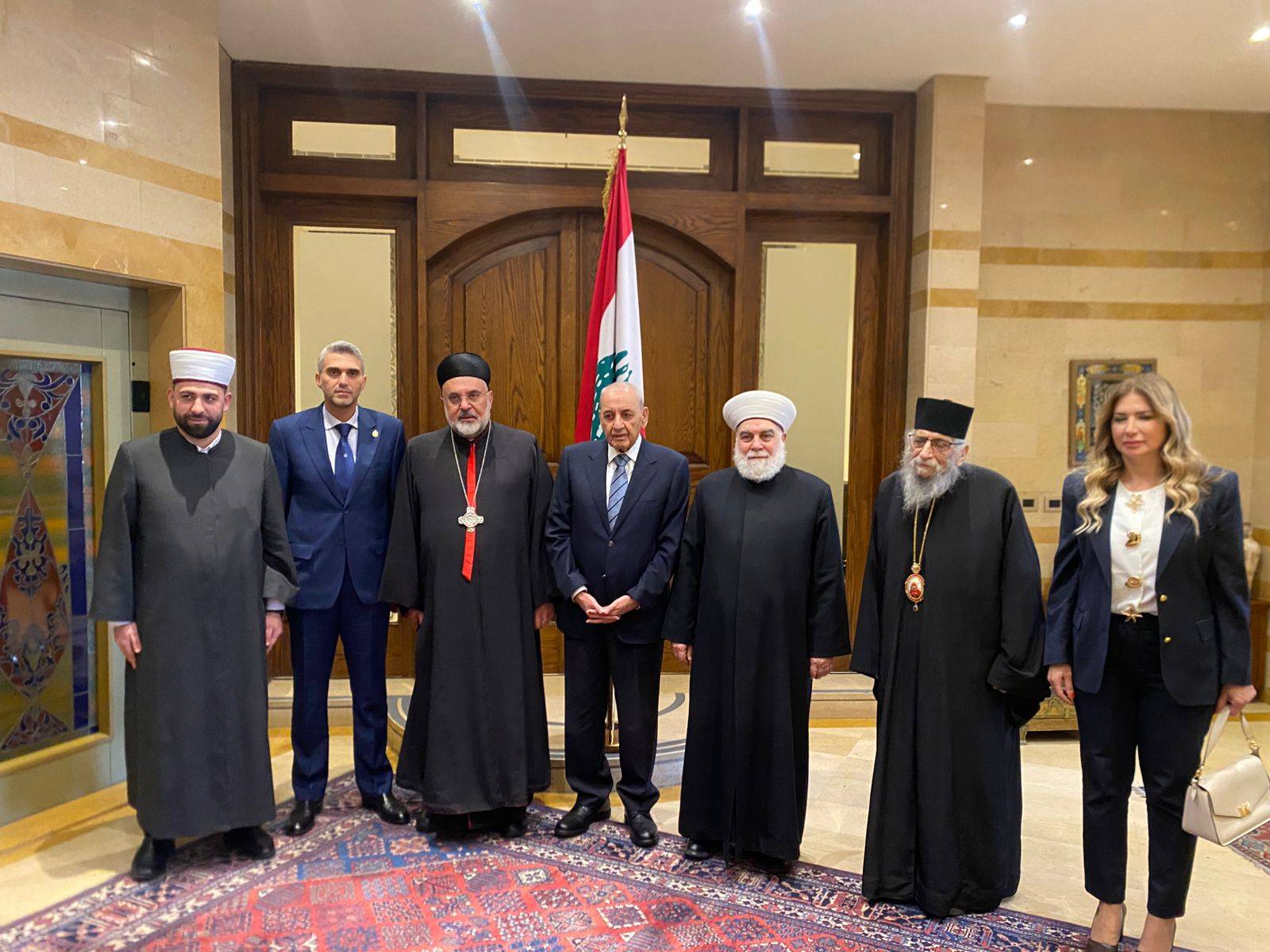 عرض آخر المستجدات مع فرنجية وطوق
بري تابع مع زواره ملف
الأبنية الآيلة للسقوط في طرابلس