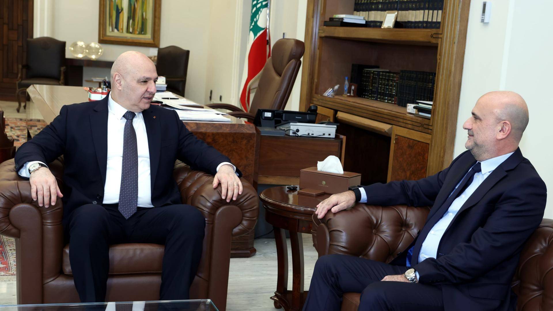 أبي رميا يعرض على الرئيس عون نتائج زيارته إلى باريس وموقف فرنسا تجاه لبنان